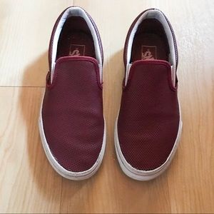 Classic Slip-On Leather Vans